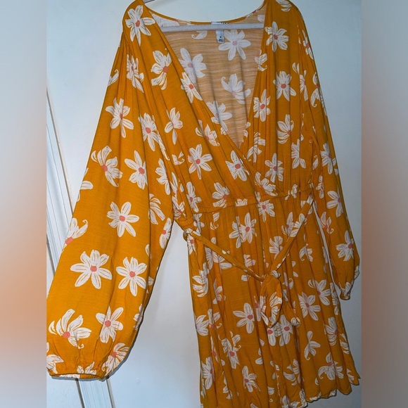 Ava &Viv Plus Size Floral Belted Long Oversize Sleeve Mini Dress - Picture 5 of 11